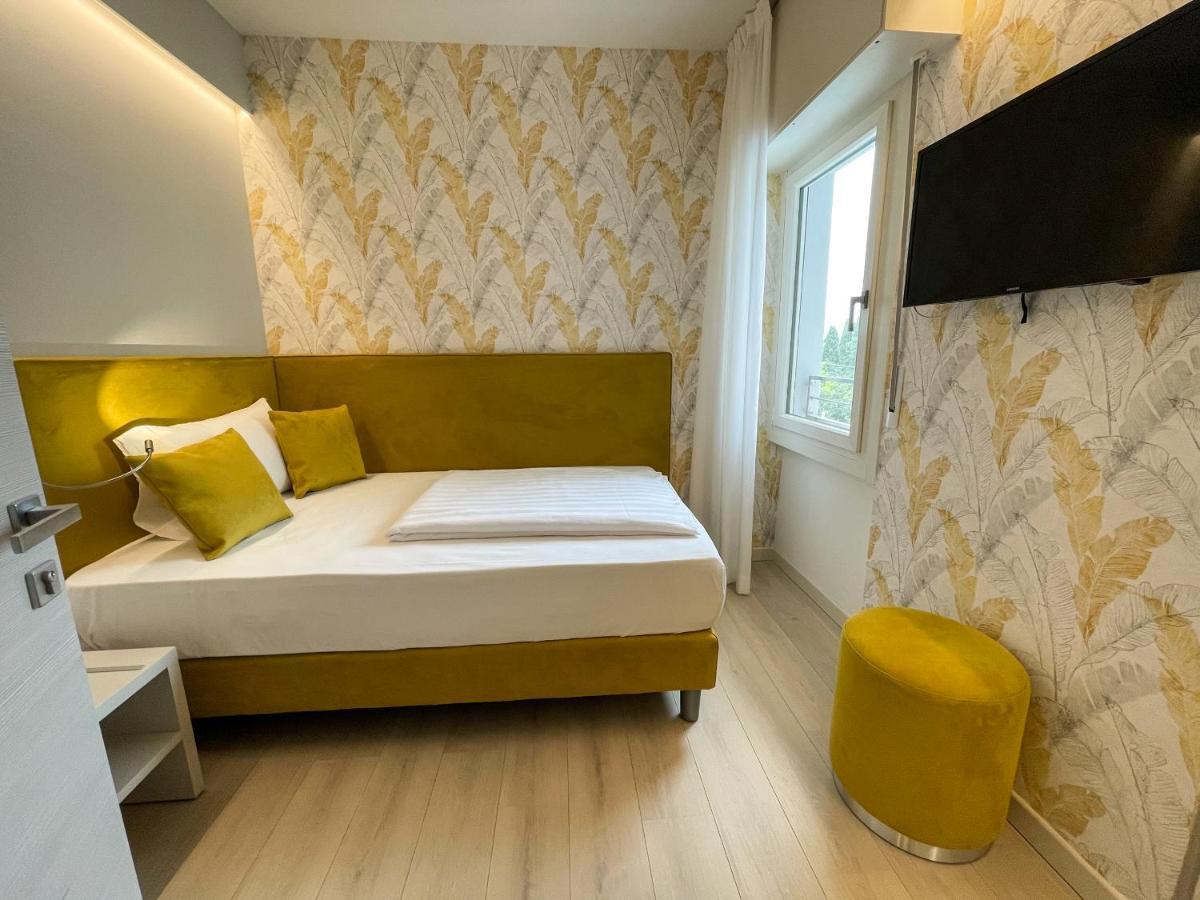 Hotel Stella Alpina Малчезине Екстериор снимка