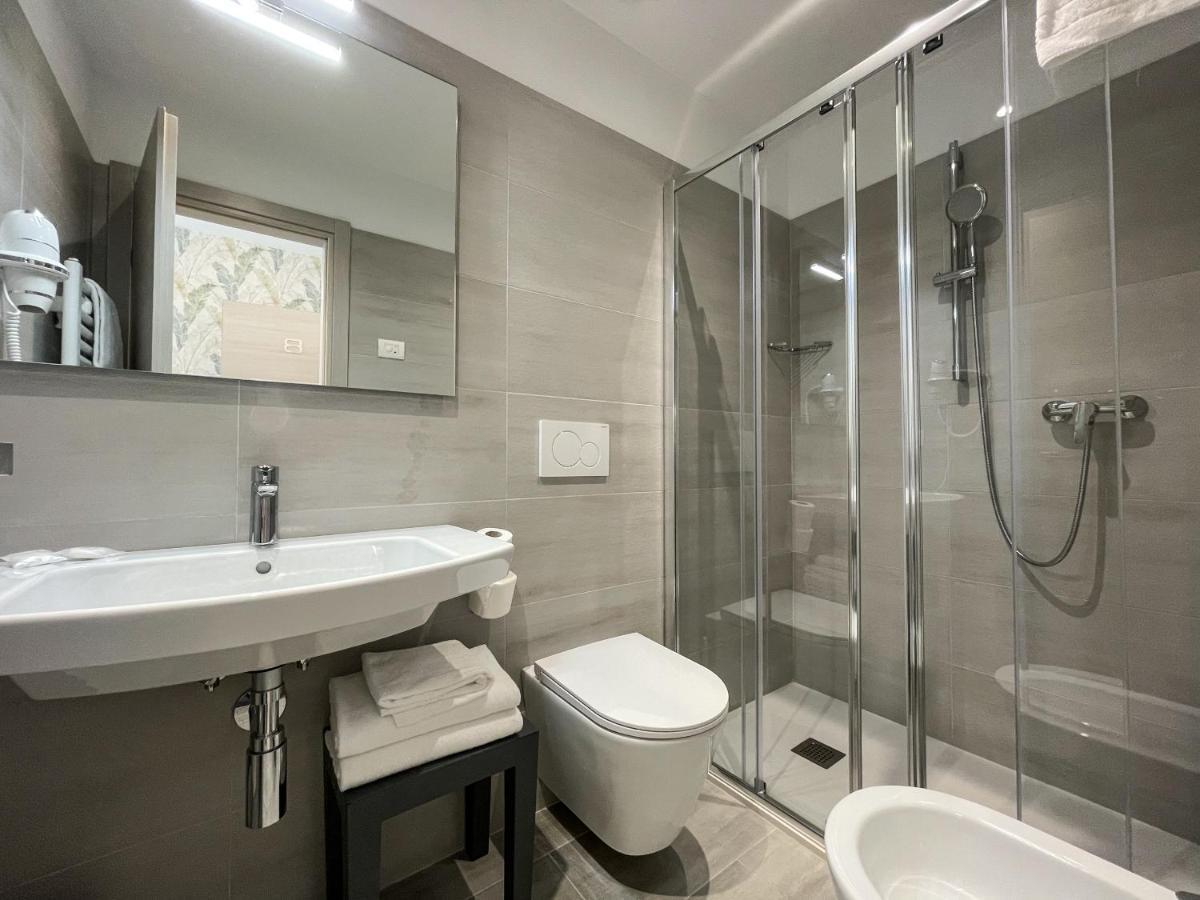 Hotel Stella Alpina Малчезине Екстериор снимка
