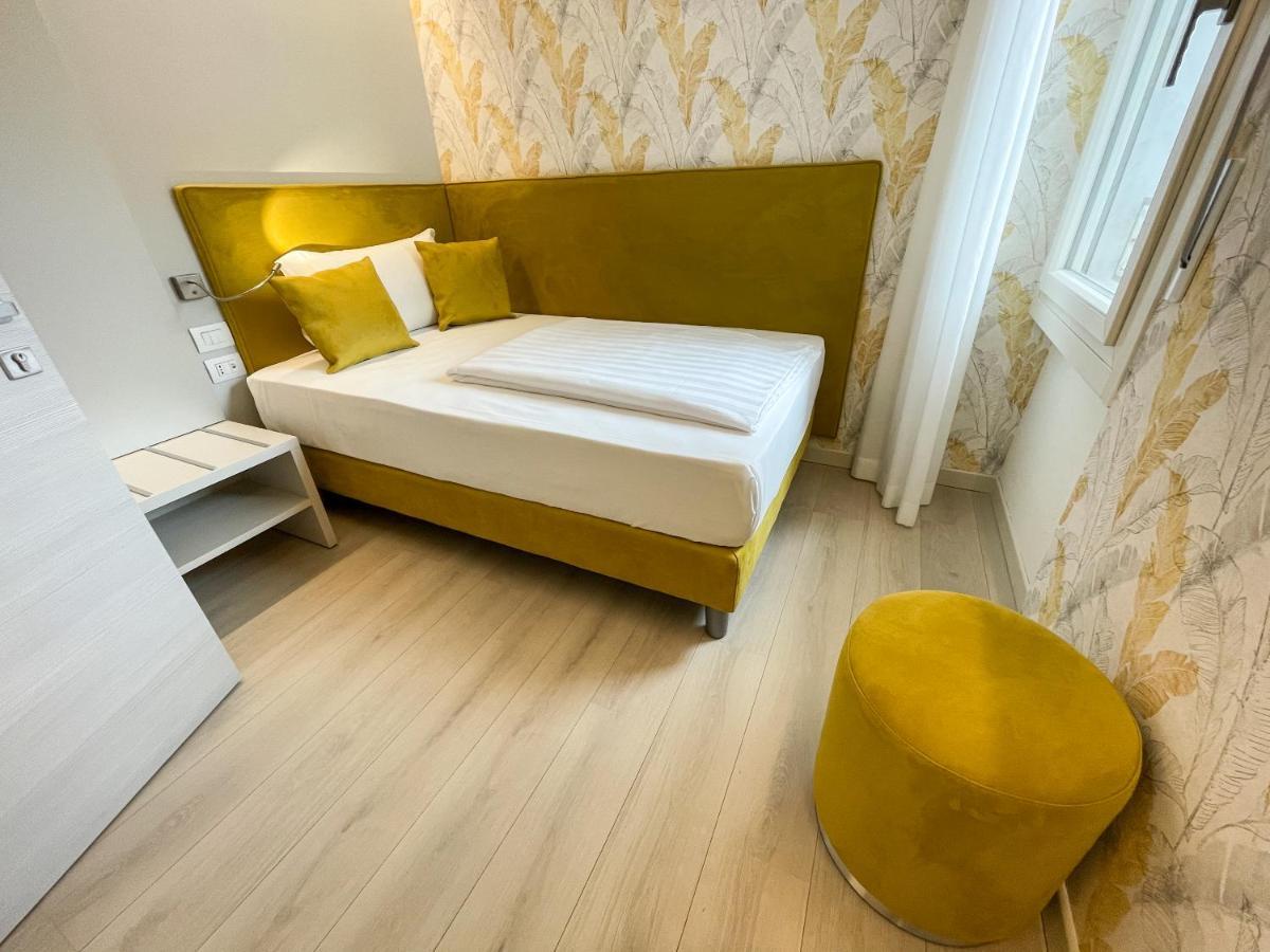 Hotel Stella Alpina Малчезине Екстериор снимка