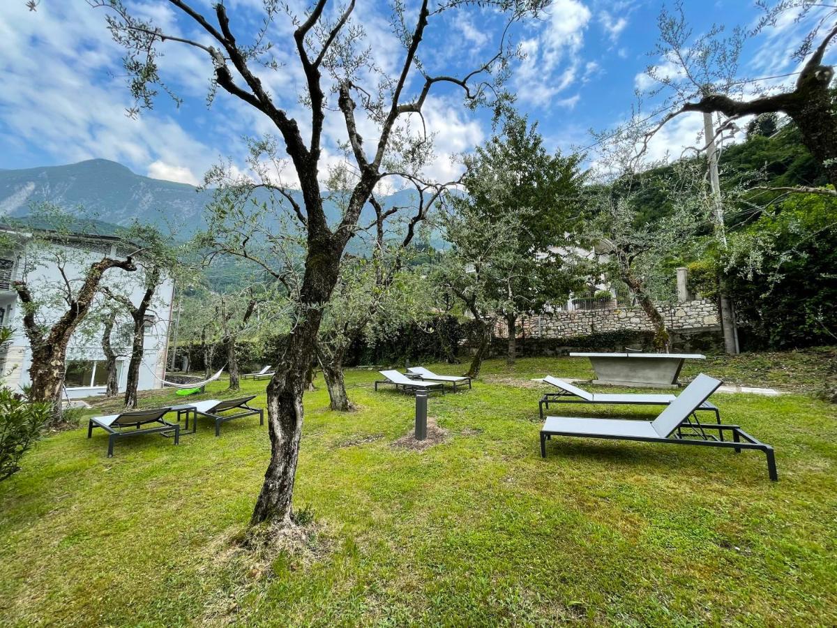 Hotel Stella Alpina Малчезине Екстериор снимка